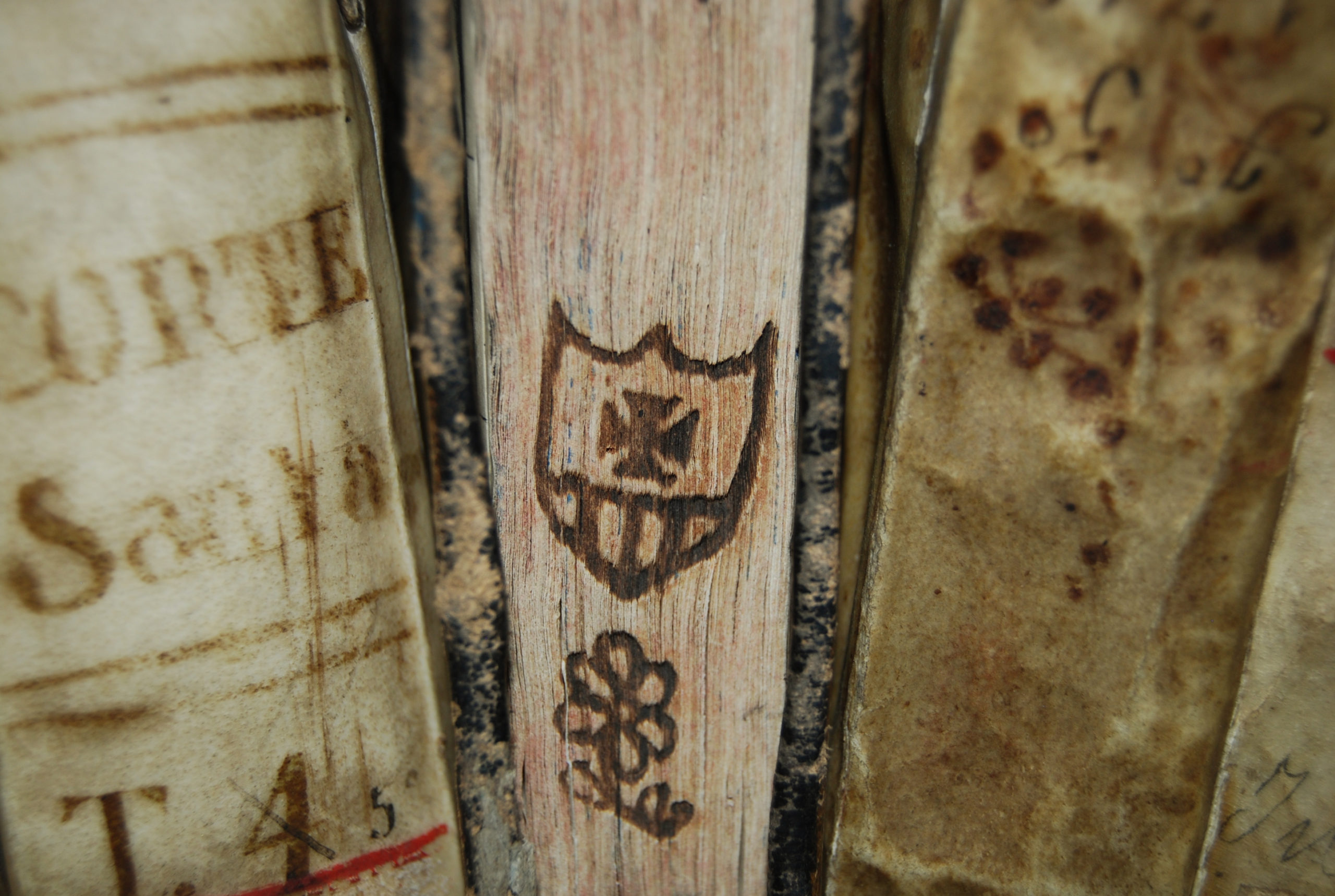 BIBLIOTECAS Y LIBRO ANTIGUO